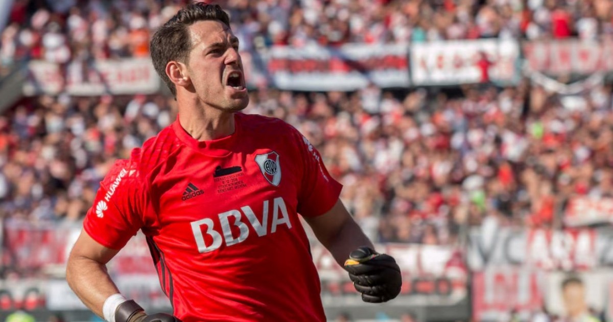 El ex arquero de River Plate y actual jugador de Rayo Vallecano relató el impacto emocional de no sostenerse en la élite y destacó la importancia de pedir ayuda profesional.