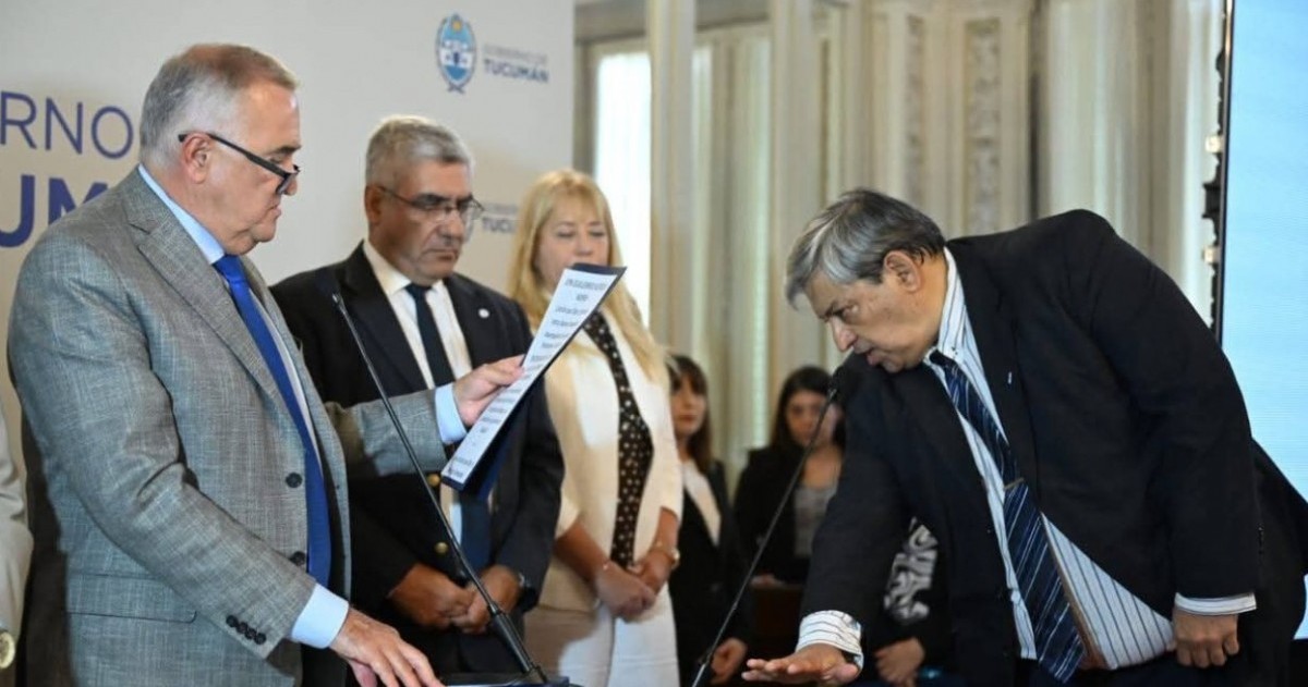 El gobernador defendió el cambio de autoridades como una decisión “institucional” y negó internas del PJ.