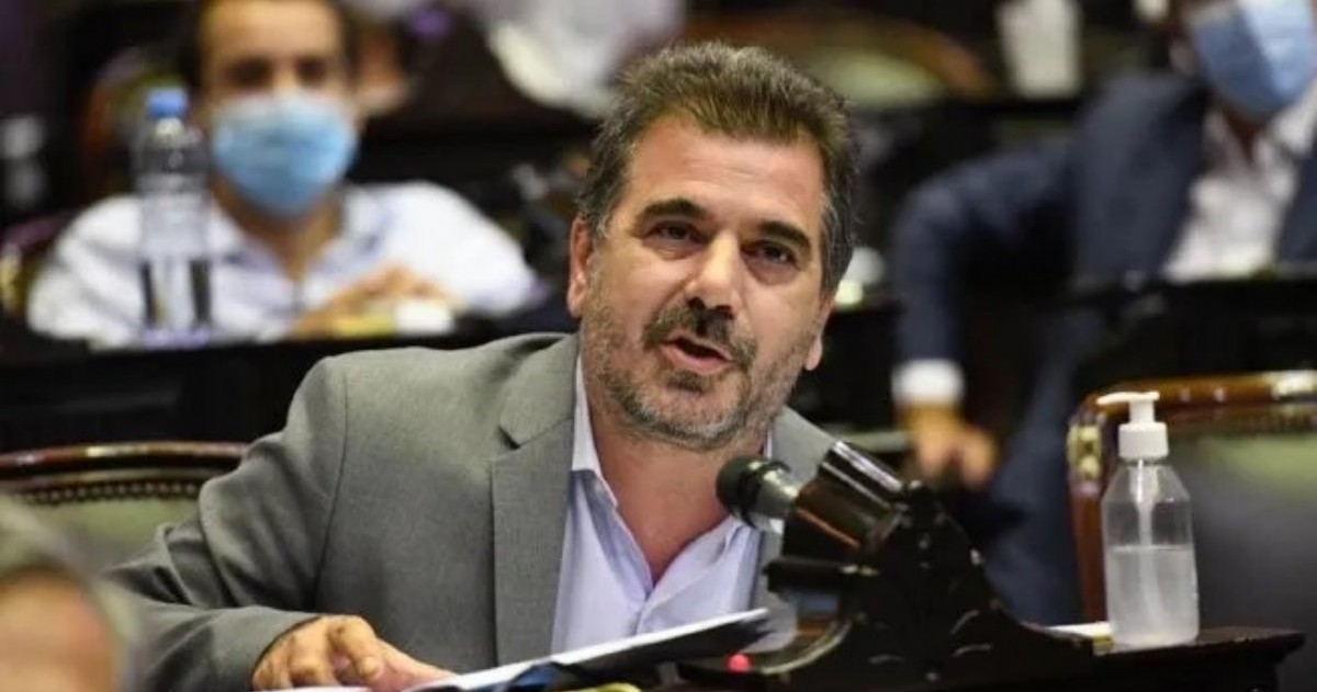 El diputado nacional y referente del PRO bonaerense es investigado junto a su esposa, Romina Diago, por una red de empresas y propiedades en Argentina y el exterior. La Justicia ya acumula más de 600 fojas en el expediente.
