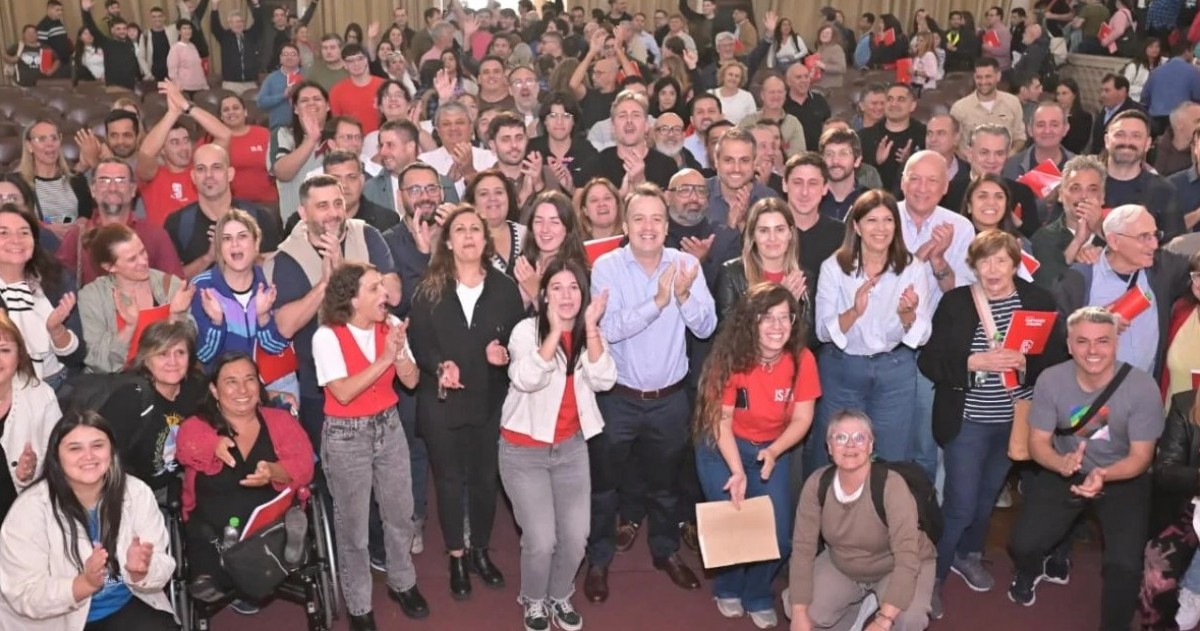Durante el encuentro, referentes del espacio pidieron reforzar la presencia territorial y el vínculo con los sectores más afectados.