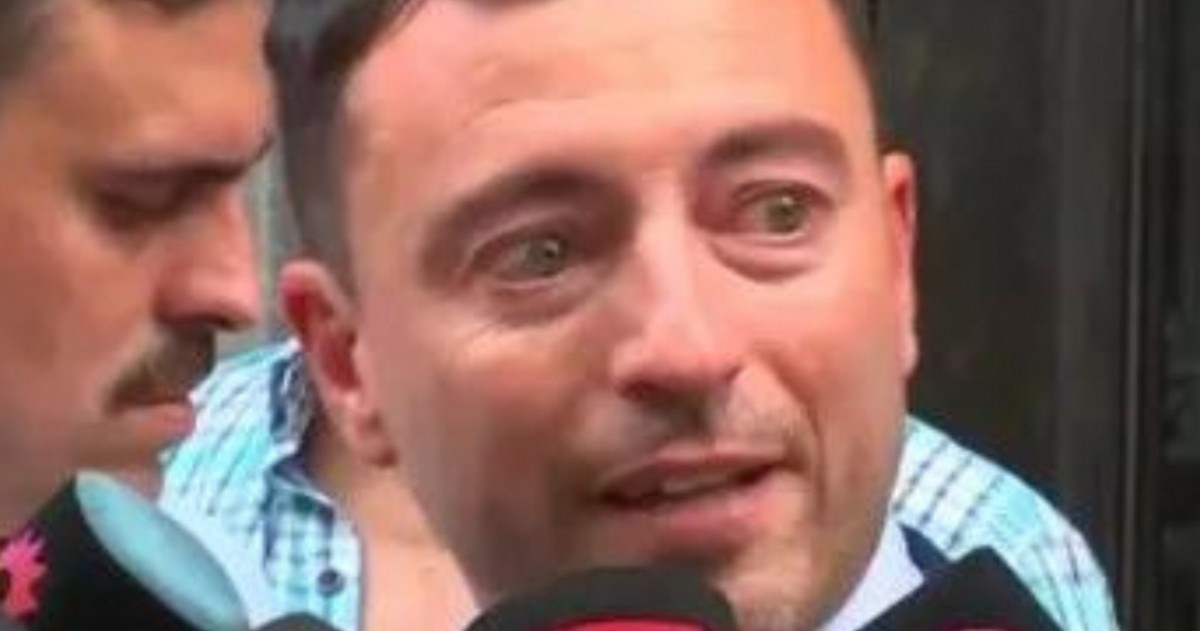 El diputado Rodrigo de Loredo lloró en una rueda de prensa por la caída del proyecto.