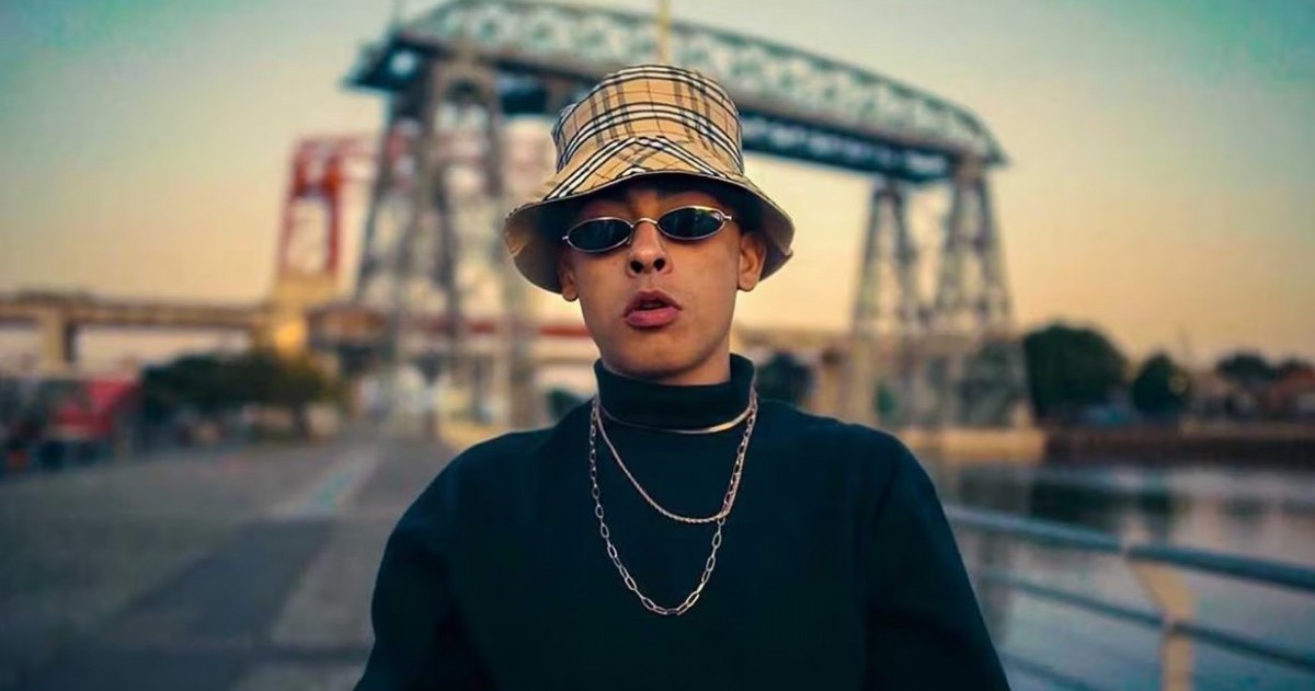 El adelanto incluye un fragmento de “Tirate un paso” y marca un giro hacia la cumbia, a semanas del lanzamiento previsto para el 24 de abril.