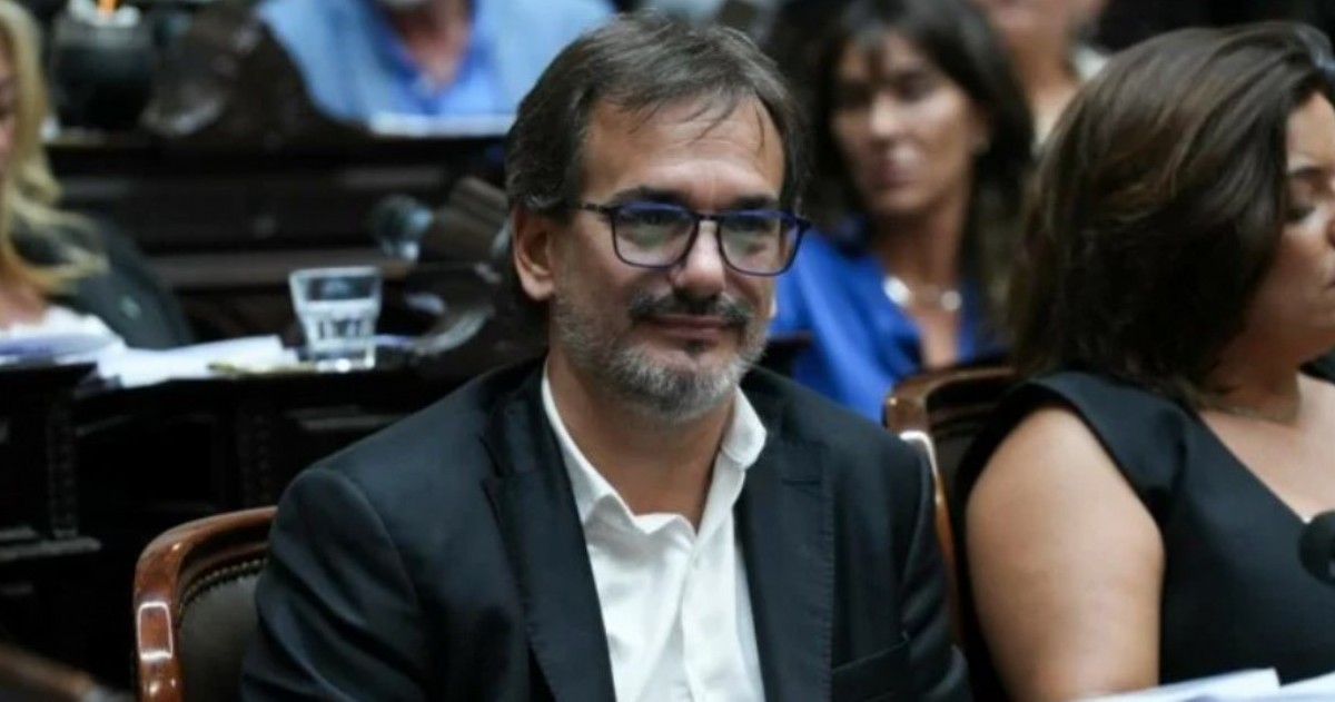 El diputado criticó el proyecto oficial y puso en duda el sistema para elegir candidatos.