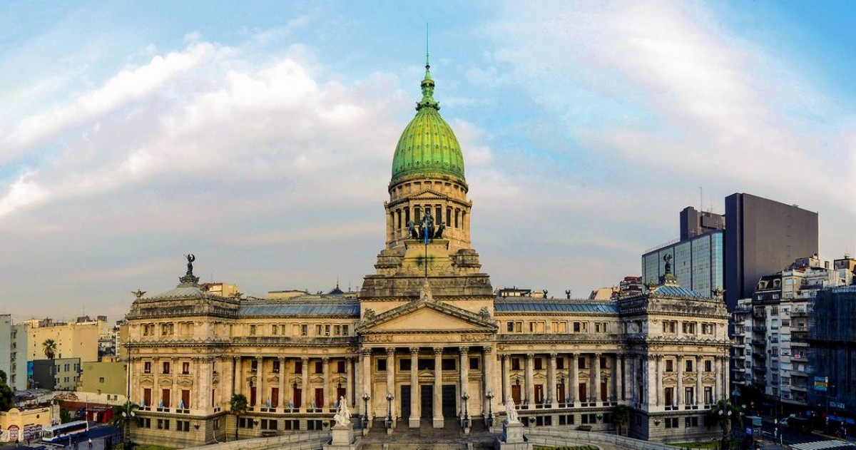 Gobernar sin respetar las formas puede dar resultados inmediatos, pero termina destruyendo consensos y debilitando la República.