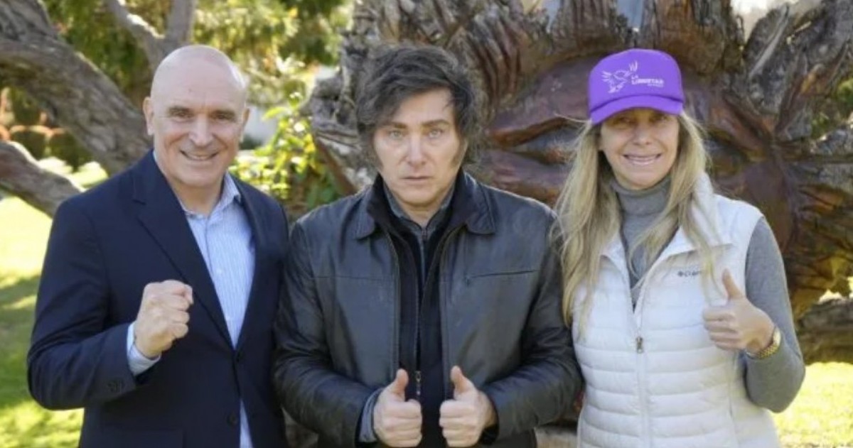 El Presidente canceló una actividad de campaña en San Isidro junto a su candidato a diputado nacional, en medio de la presión política y judicial por los supuestos lazos de Espert con el empresario Federico “Fred” Machado.