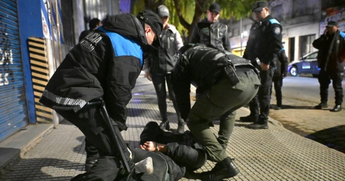 Jorge Macri impulsó la modificación del Código Contravencional que incorpora penas de detención efectiva para trapitos, limpiavidrios y organizadores de estas actividades.