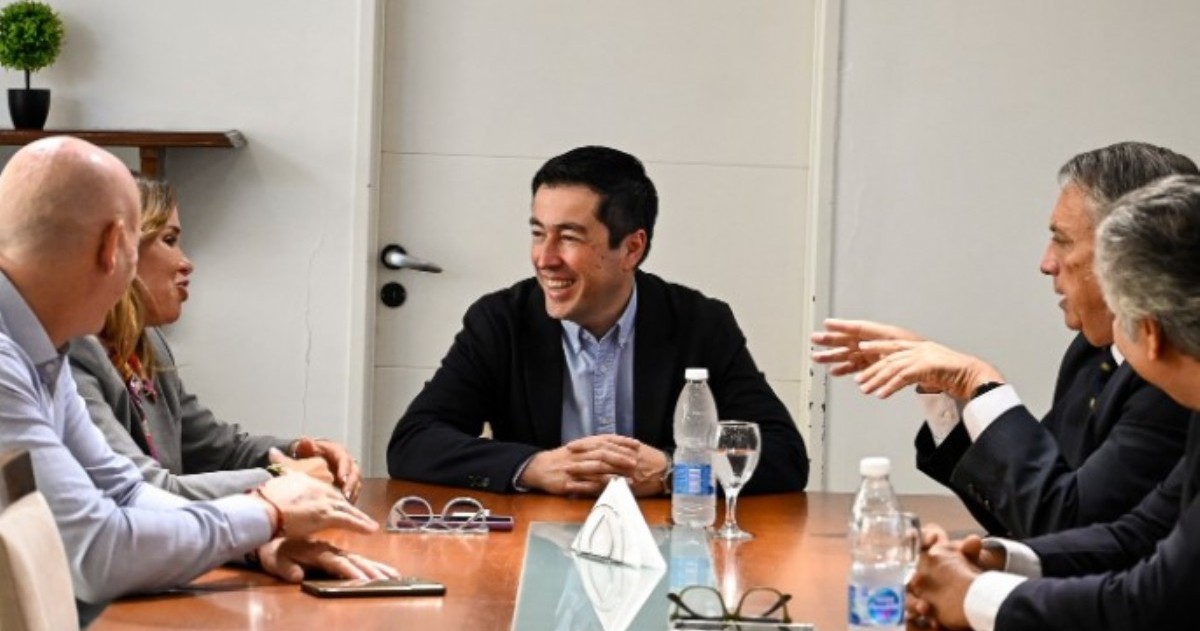 El municipio de Malvinas Argentinas incorporará estudiantes de Fonoaudiología a su red sanitaria como parte de una estrategia de formación profesional y fortalecimiento del servicio.