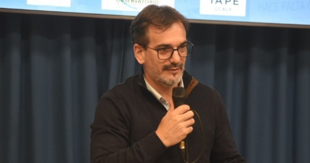 Sebastián Galmarini expuso en una actividad académica centrada en los desafíos de las reformas electorales y el fortalecimiento democrático.