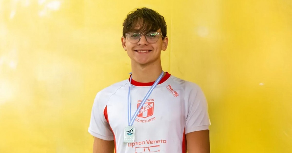 El joven sufrió la fractura de una vértebra durante un campeonato nacional. Su familia busca apoyo económico para un tratamiento que podría mejorar su calidad de vida.