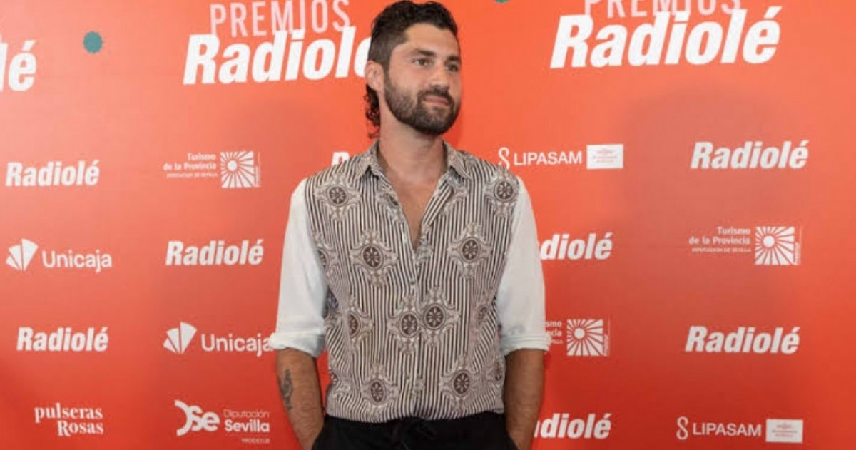 Alejandro Astola regresará a la Argentina para presentar "Mi guitarra y yo", un recital acústico que recorrerá su trayectoria como compositor e intérprete.