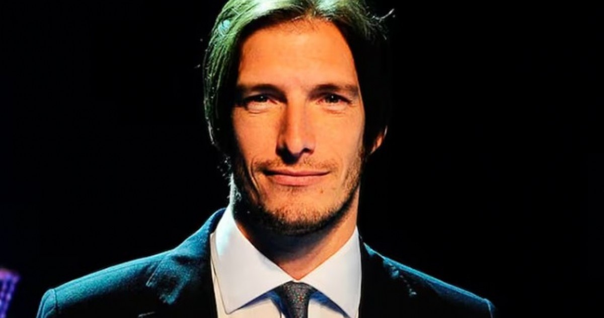 El nuevo certamen nacional será conducido por Iván de Pineda y reunirá a 150 estudiantes en una final en Buenos Aires, con preguntas de cultura general, estrategia y resolución bajo presión.