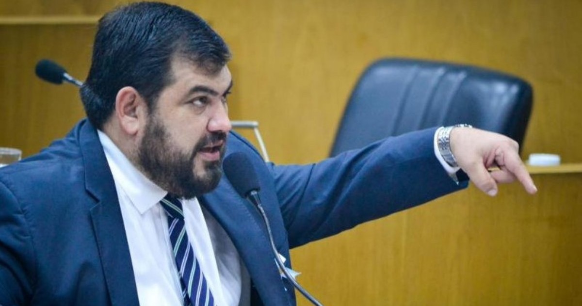 Federico Romano Norri cuestionó la gestión de Rossana Chahla durante una sesión del Concejo Deliberante de San Miguel de Tucumán.