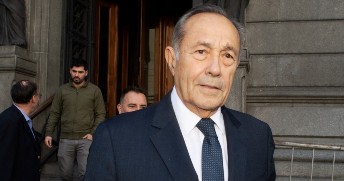 Adolfo Rodríguez Saá volvió a mostrarse en actividades políticas y planteó que San Luis discuta un modelo de desarrollo minero similar al que, según afirmó, impulsa el crecimiento de San Juan.