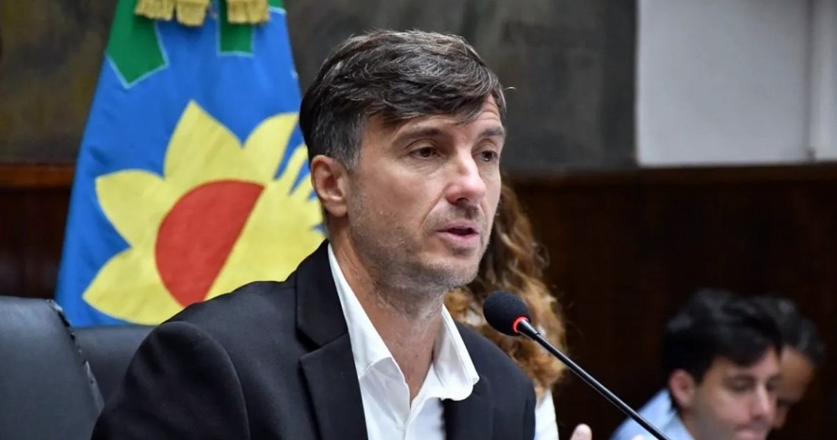 El intendente de Morón, Lucas Ghi, presentó una línea de créditos para trabajadores municipales y aseguró que el distrito es el primero del país en implementar una herramienta de estas características.