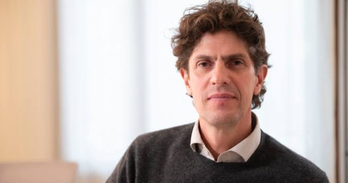 Martín Lousteau cuestionó las previsiones económicas de Luis Caputo y sostuvo que la caída de la actividad está afectando el empleo y los ingresos familiares.