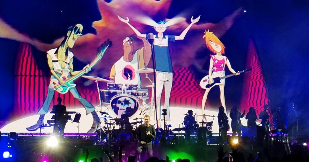 El primer disco de la banda virtual creada por Damon Albarn y Jamie Hewlett cambió la industria en 2001 y, un cuarto de siglo después, mantiene vigencia con un nuevo álbum que incluye artistas argentinos.