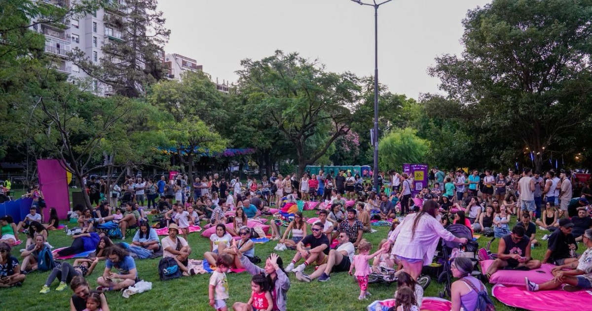La programación de “Verano en Buenos Aires” combina recitales, encuentros culturales y actividades al aire libre en parques, plazas y anfiteatros de todo CABA.