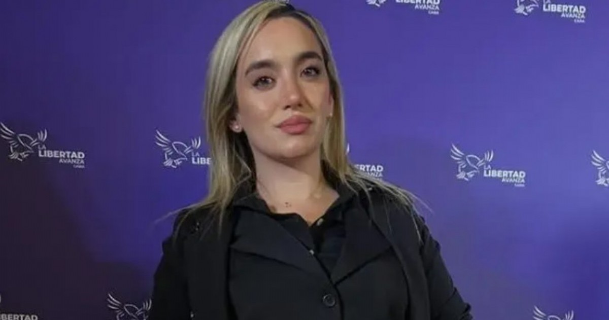 Mía Amoroso quedó en el centro de la controversia tras la circulación de un video en redes sociales junto a militantes identificados con La Libertad Avanza.