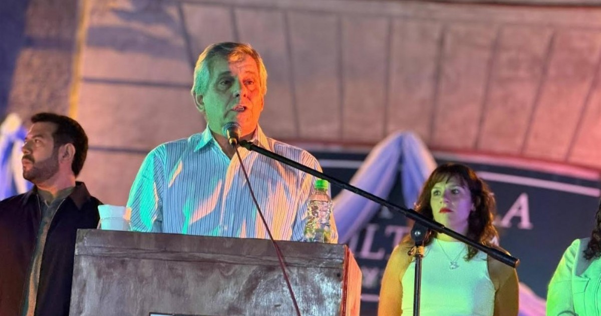 Durante el acto por el 117° aniversario de Moquehuá, el intendente de Chivilcoy respondió a críticas políticas y sostuvo que las tasas municipales financian servicios esenciales. También apuntó contra el debate por la presión impositiva.
