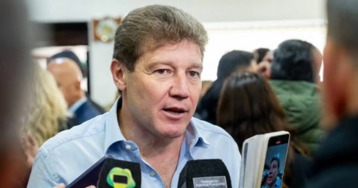 Gustavo Melella puso en marcha un esquema de desendeudamiento a través del Banco de Tierra del Fuego para asistir a familias con dificultades de pago.
