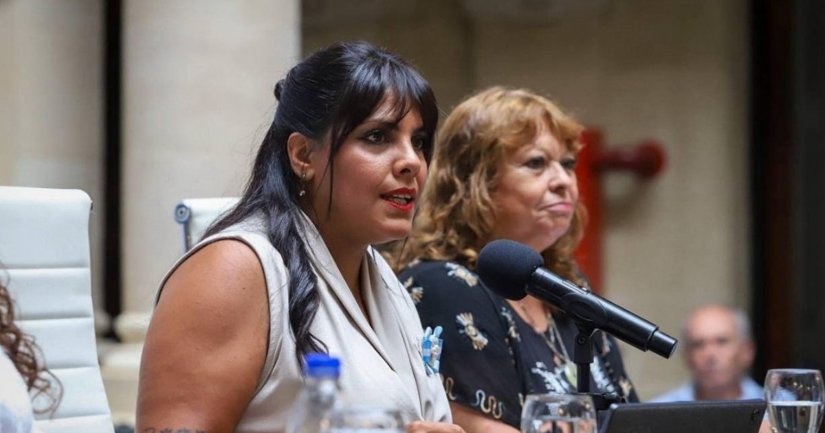 La intendenta interina destacó que la mayoría de las obras previstas para 2025/27 se ejecutarán con recursos propios y apuntó contra el Gobierno nacional por la paralización de la obra pública.