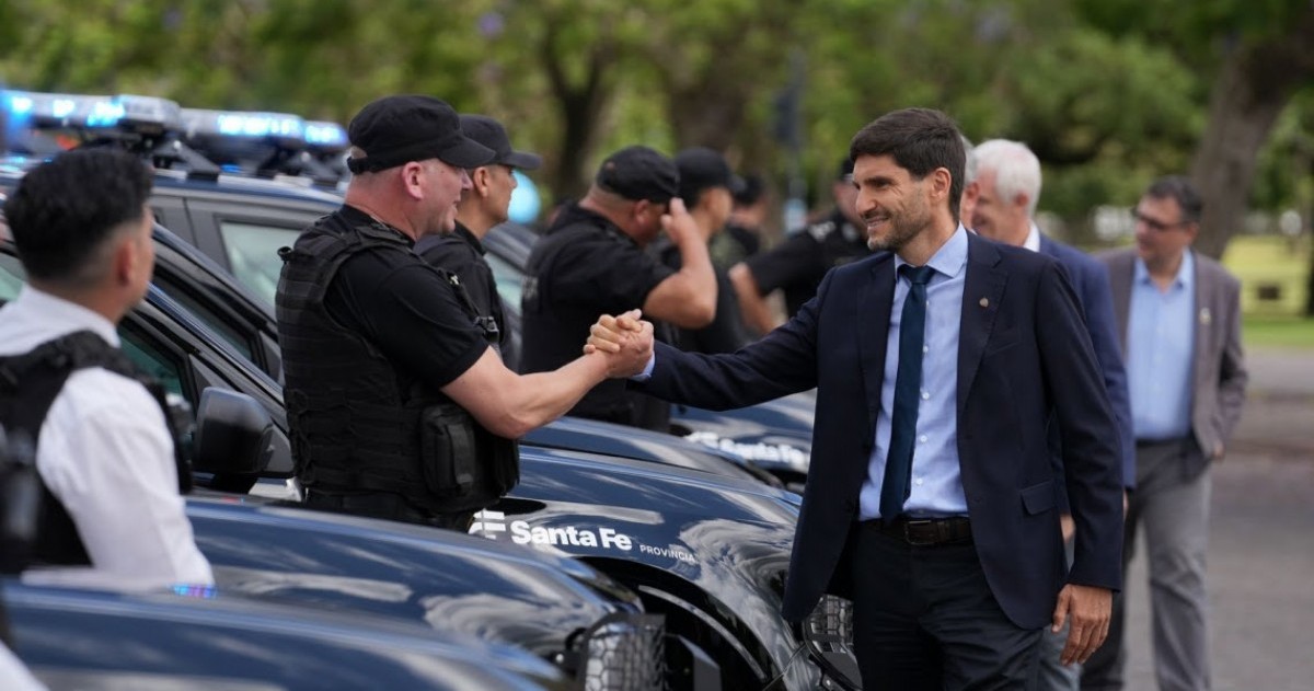 La inversión supera los 4.500 millones de pesos y alcanza a fuerzas operativas de toda Santa Fe.