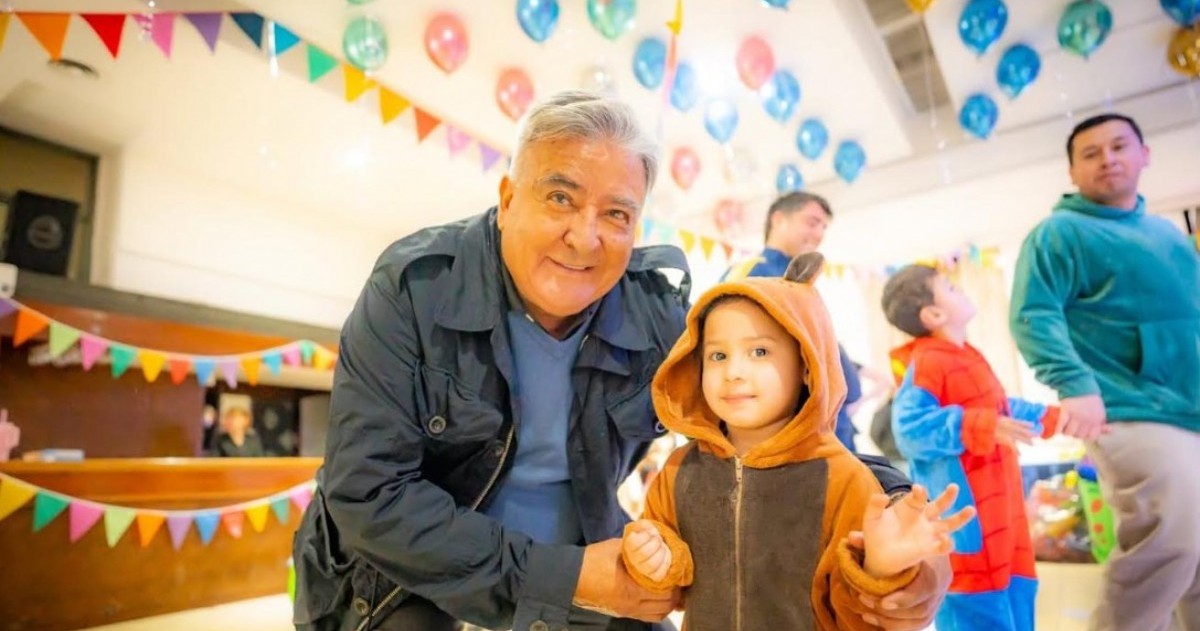 Julio Rubén Ledesma encabezó las celebraciones organizadas por el SEOCA para los hijos e hijas de los trabajadores mercantiles de la zona oeste.