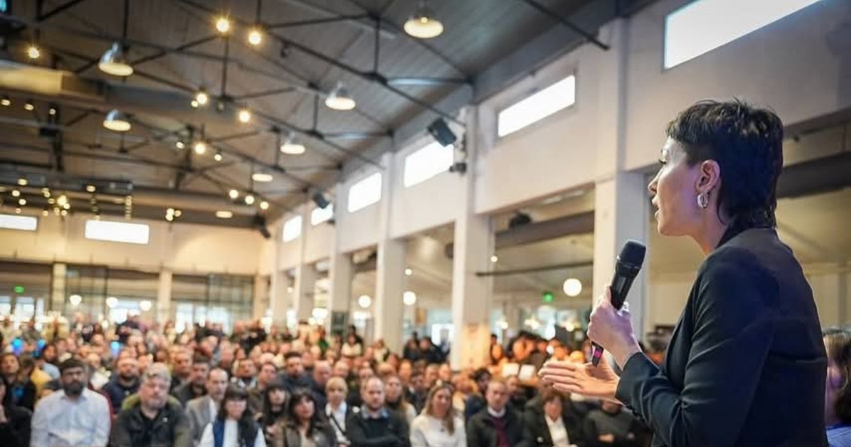 El encuentro “Impulsar Quilmes” se realizó en el Parque de la Cervecería con representantes del sector productivo, educativo y social. Mendoza advirtió sobre los modelos de país en juego en las próximas elecciones.