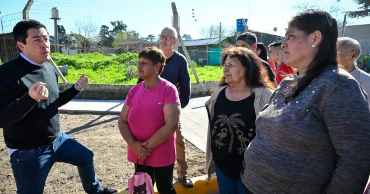 El intendente Leo Nardini y la secretaria general Noe Correa recorrieron las obras junto a vecinos, en el marco del plan integral de mejoras que avanza en todo el distrito.
