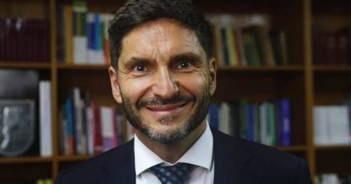 Maximiliano Pullaro gobierna Santa Fe, mientras Luis Persello tiene bajo su órbita la administración de la publicidad oficial provincial.