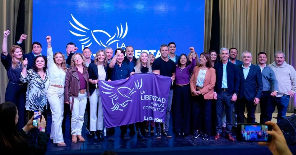La presidenta y el vicepresidente del partido llegaron a Corrientes para fortalecer el apoyo a Lisandro Almirón y su lista provincial, en un acto que reunió a más de 700 personas.