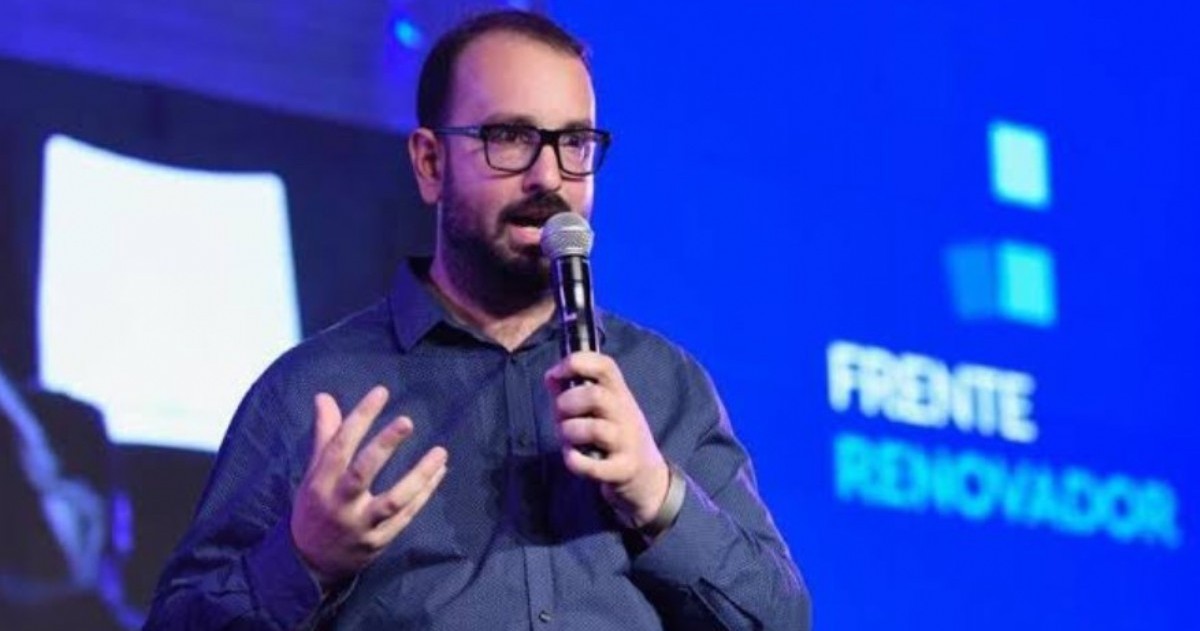 Federico Cermelo, especialista en ciudadanía digital, advirtió en LU6 Radio Atlántica sobre los peligros de las plataformas digitales para los menores y reclamó mayor responsabilidad de las familias, el Estado y las empresas tecnológicas.
