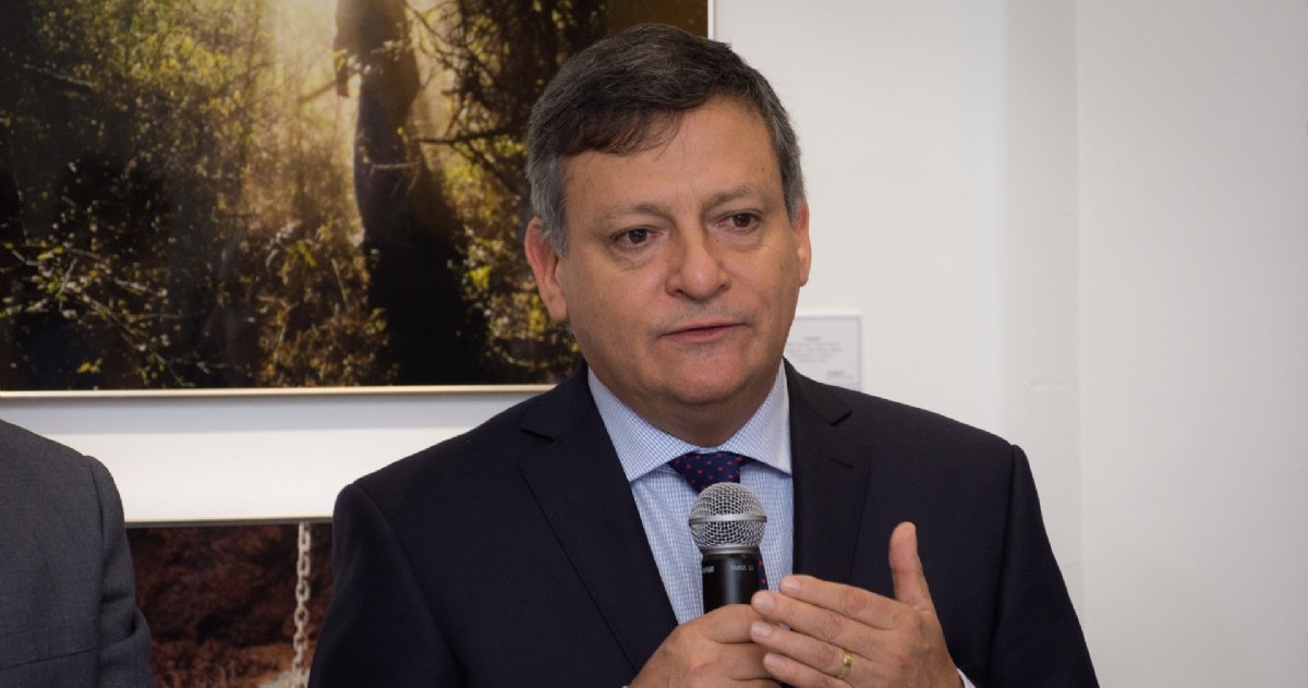 El exgobernador chaqueño Oscar Domingo Peppo anunció su incursión como asesor de inversiones en Paraguay, aunque aclaró que no se aleja de la política y sigue comprometido con el justicialismo.