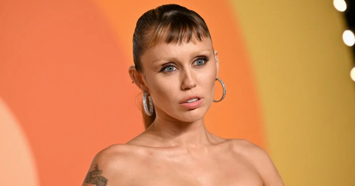 La cantante habló sin filtros sobre su presente sentimental y contó que antiguos vínculos intentan volver a contactarla por redes sociales, aunque dejó en claro cuál es su postura frente a esos mensajes.