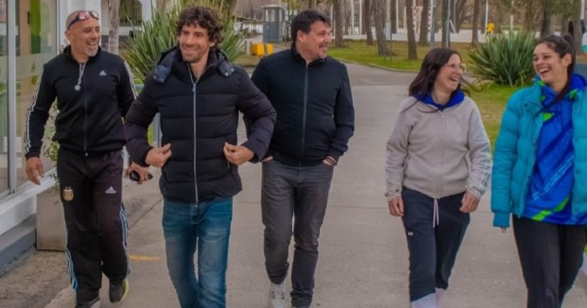 El Municipio presentó la renovada sala de musculación del Polideportivo número 3, que ahora cuenta con máquinas nuevas, el doble de superficie y tecnología moderna para que los vecinos puedan entrenar en mejores condiciones.
