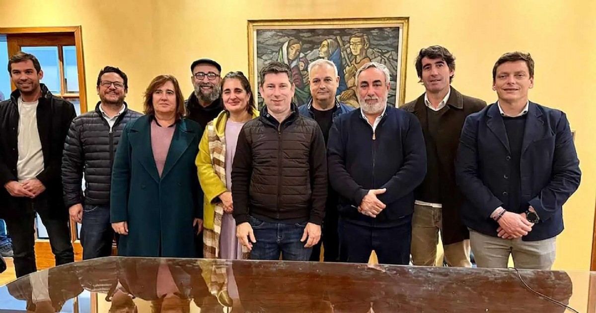 La alianza, que competirá el 7 de septiembre, incluye al schiarettismo, la Coalición Cívica, el socialismo y hasta intendentes del PJ como Gray y Zamora.