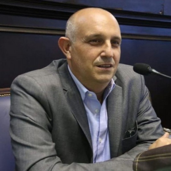 Alexis Guerrera advirtió que cierran 33 PyMEs por día y acusó al Gobierno de "extranjerizar" la Argentina