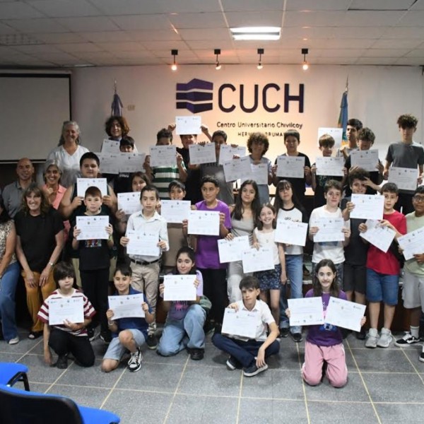 La entrega de diplomas del programa CUCH más 10: un éxito educativo que inspira a niños y familias