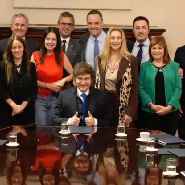 El Gobierno prepara un aumento para funcionarios en 2026, pero la medida genera controversia