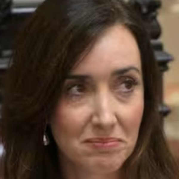 Villarruel criticó el viaje de la esposa de Adorni a Estados Unidos y lanzó un mensaje irónico sobre "la casta"