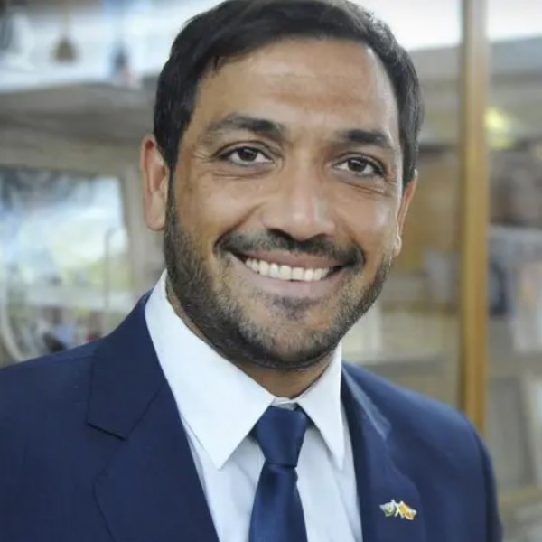 Gastón Granados recibió a Juan Patricio "Pato" Mussi y lo vinculó al "futuro" de Berazategui