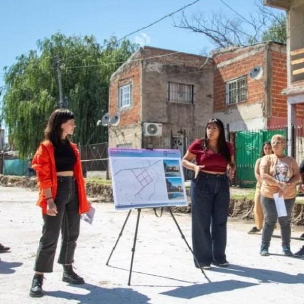 Quilmes avanza con la pavimentación de 20 cuadras en el barrio Santa Lucía