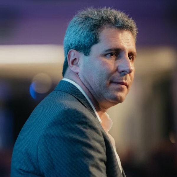 Sergio Uñac levanta el perfil y traza una hoja de ruta para consolidarse como opción presidencial dentro del PJ en 2026