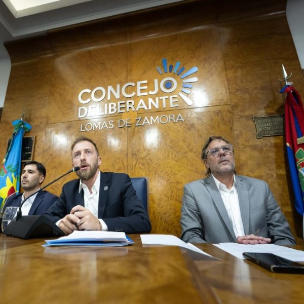 Otermín abrió las sesiones en Lomas de Zamora y presentó 36 proyectos de ordenanza para 2026