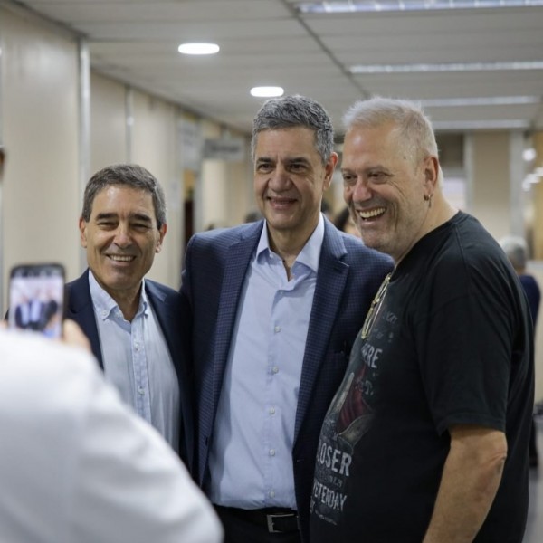 El Hospital Pirovano realizó la primera operación con realidad aumentada en CABA