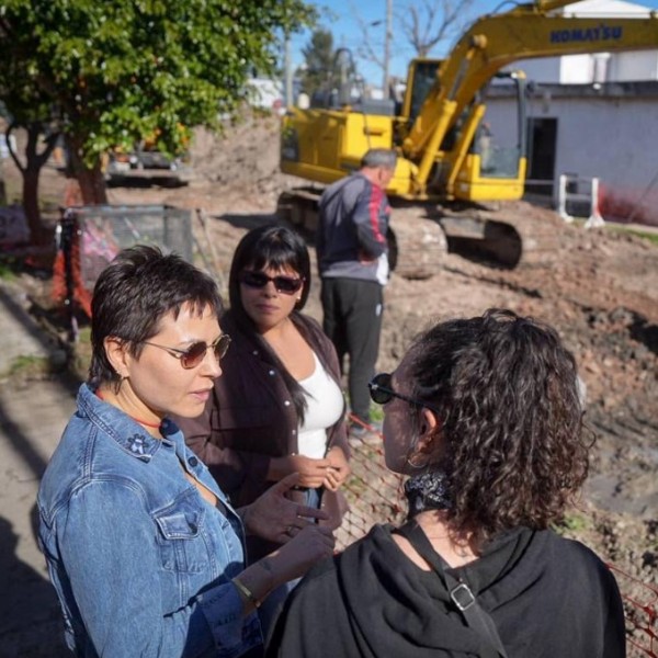Quilmes inició la pavimentación de 10 cuadras en Villa Alcira con fondos municipales