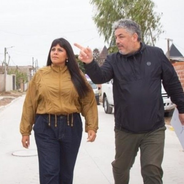 Eva Mieri inauguró seis cuadras de pavimento en la Ribera y destacó que se hicieron con fondos municipales
