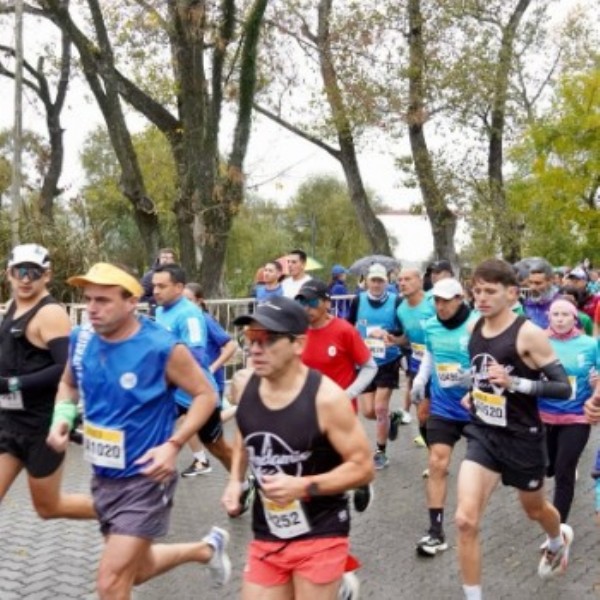 Más de 1.600 corredores participaron de la carrera 10K y 3K en la Costanera de Zárate