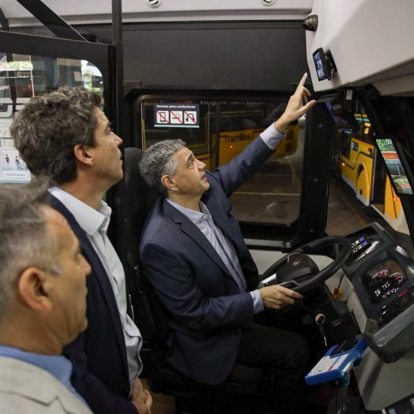 CABA puso en marcha los primeros Trambus: viajes hasta 40 por ciento más rápidos y cero emisiones