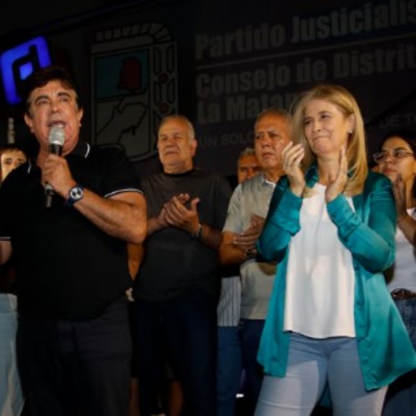 Espinoza y Magario ordenaron el PJ de La Matanza con una lista de unidad y fuerte peso juvenil